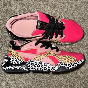 Women’s Puma Nova Leopard Animal Print Pink Running Shoes